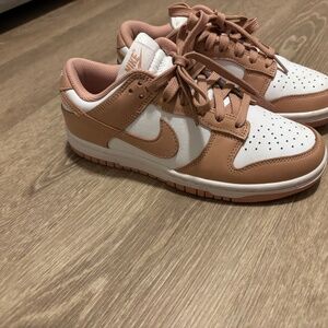 Nike dunks tan